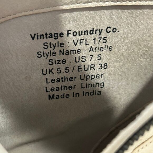 Vintage Foundry Co Boots Women’s Size 7.5 Color Cream Western Design 2.75”H Heel - Picture 11 of 11